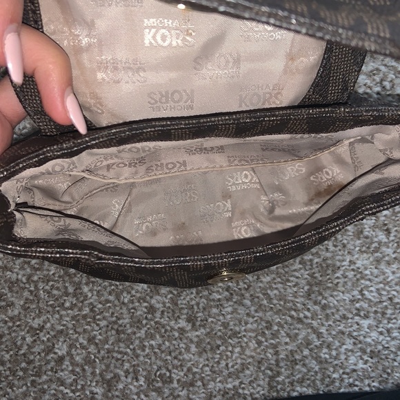 Michael Kors small crossbody- used - Picture 7 of 7